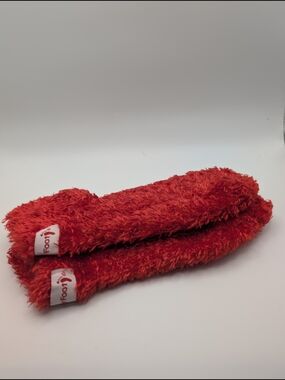 New Red Baby Foot Brand Fuzzy Treatment Socks Unisex